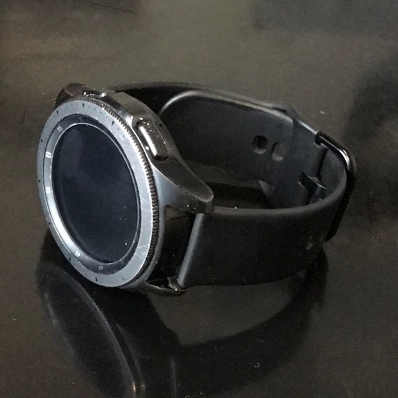 Samsung galaxy 42mm smart watch sm810 - Picture 5 of 5